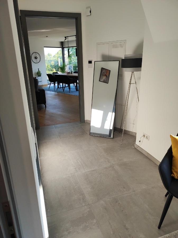 Luxurioeses Penthouse Mit Blick Auf Die Uno-City Und Dem Kaiserwasser. 3Schlafzimmer, 2 Baeder, Privat Lift Ins Apartment Wien Ngoại thất bức ảnh