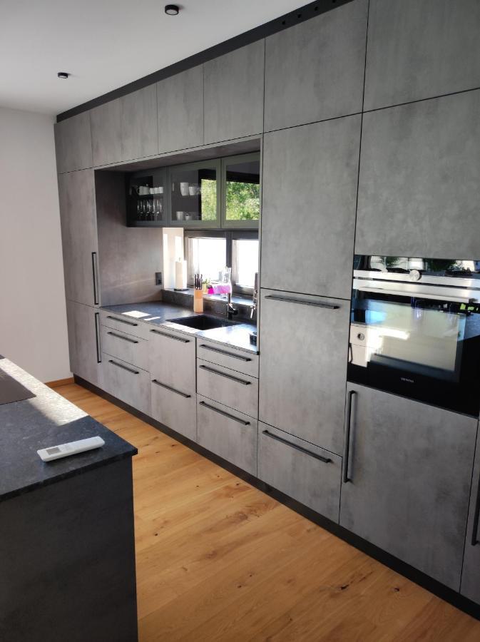 Luxurioeses Penthouse Mit Blick Auf Die Uno-City Und Dem Kaiserwasser. 3Schlafzimmer, 2 Baeder, Privat Lift Ins Apartment Wien Ngoại thất bức ảnh