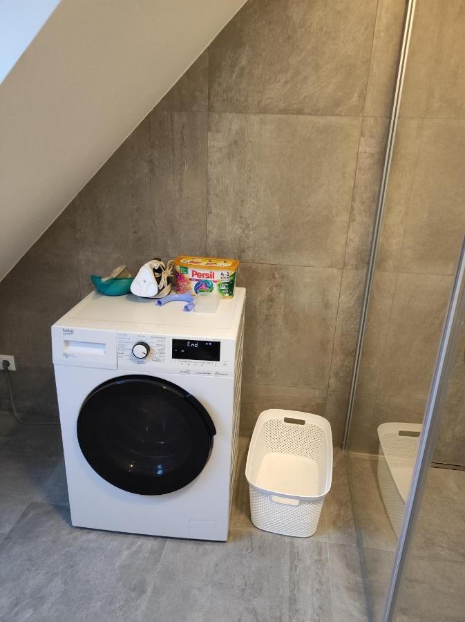 Luxurioeses Penthouse Mit Blick Auf Die Uno-City Und Dem Kaiserwasser. 3Schlafzimmer, 2 Baeder, Privat Lift Ins Apartment Wien Ngoại thất bức ảnh
